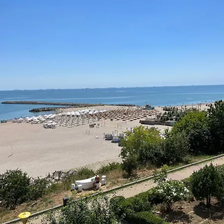 Apartment La Malul Marii